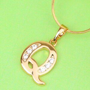 "Rose Gold Letter Q Pendant with Crystals – 18K Gold Plated Charm, XPPT1366